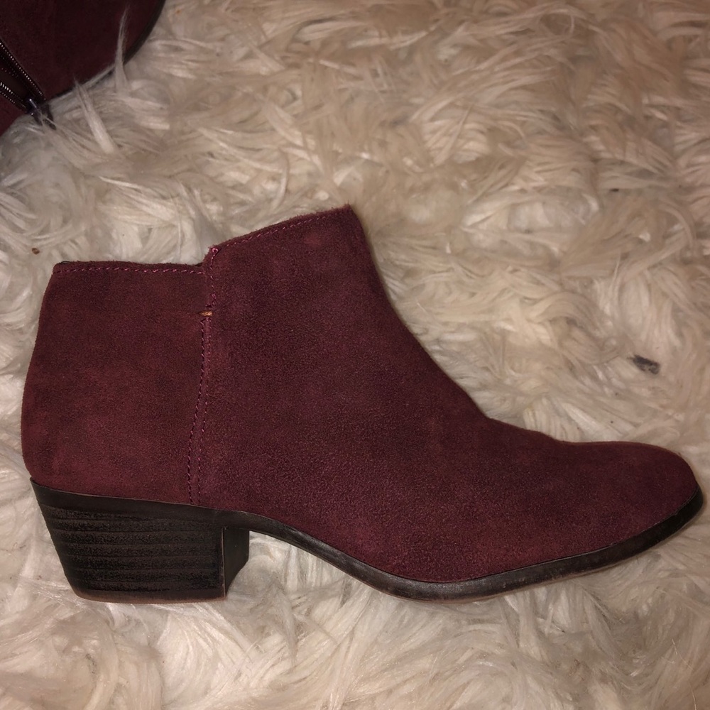 GH Bass & Co. Maroon suede booties